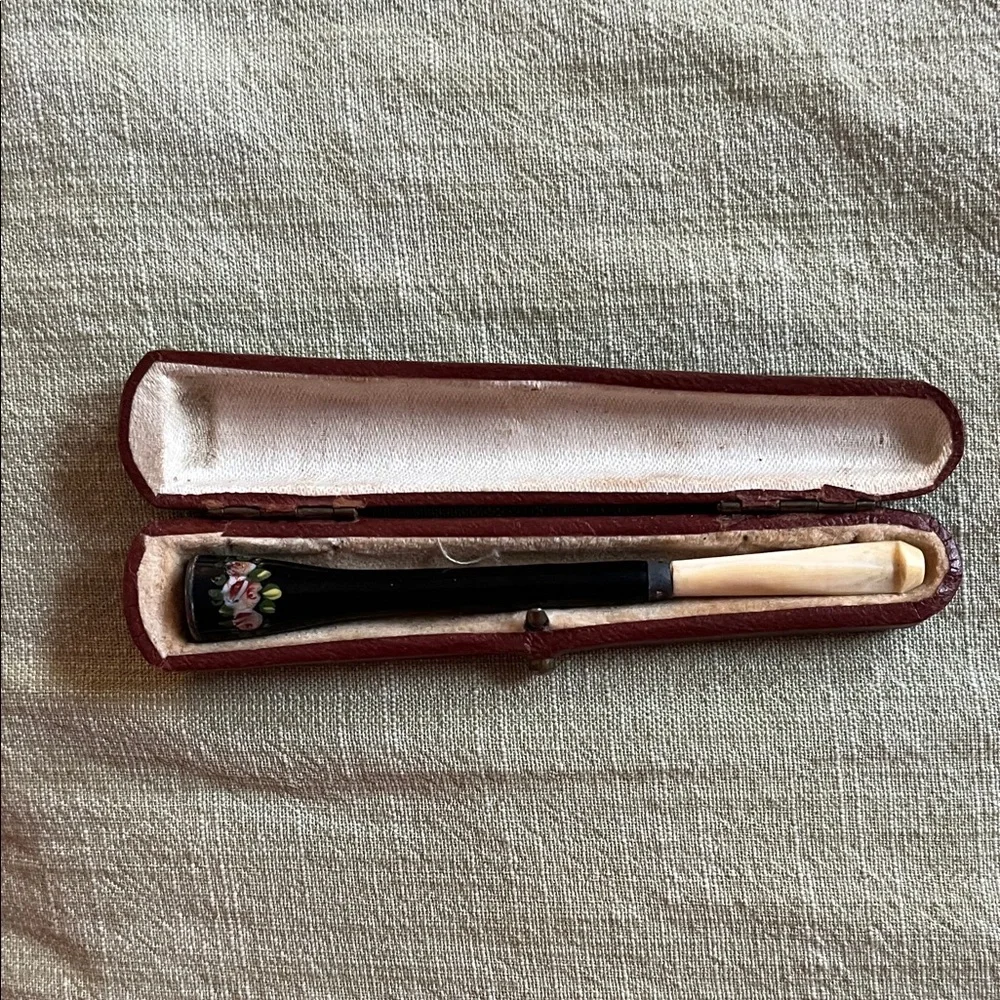 Vintage Cigarette Holder with Leather Case 1920-1930 Hand Painted Red Rose - Picture 12 of 13